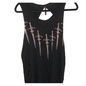 Dagger muscle Tee